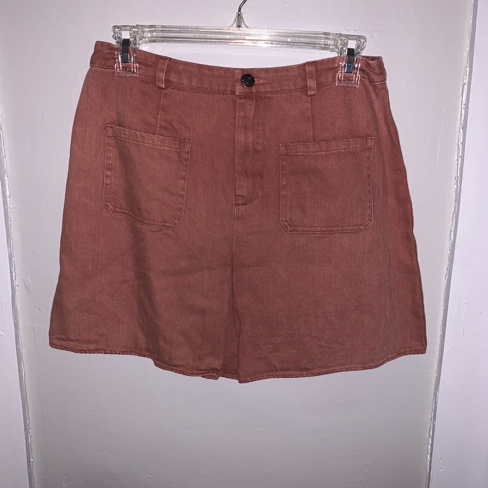 PInk skirt